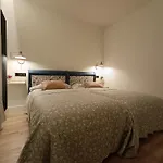 Piso Carpio, 22 By Pisoschulospuntoes לאון