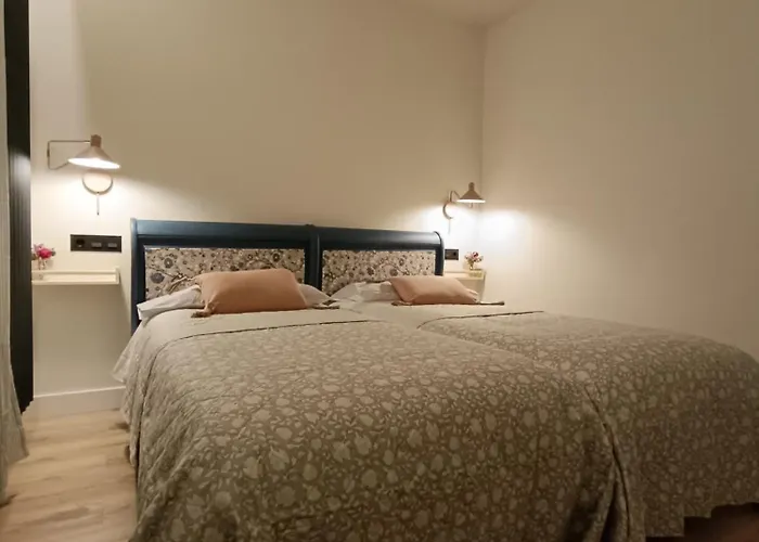 Piso Carpio, 22 By Pisoschulospuntoes ليون